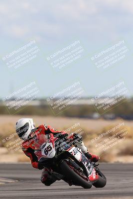 media/Nov-16-2025-Race Pace (Sun) [[8c5fa54630]]/Verified Riders/9-Turn 16 (150pm)/